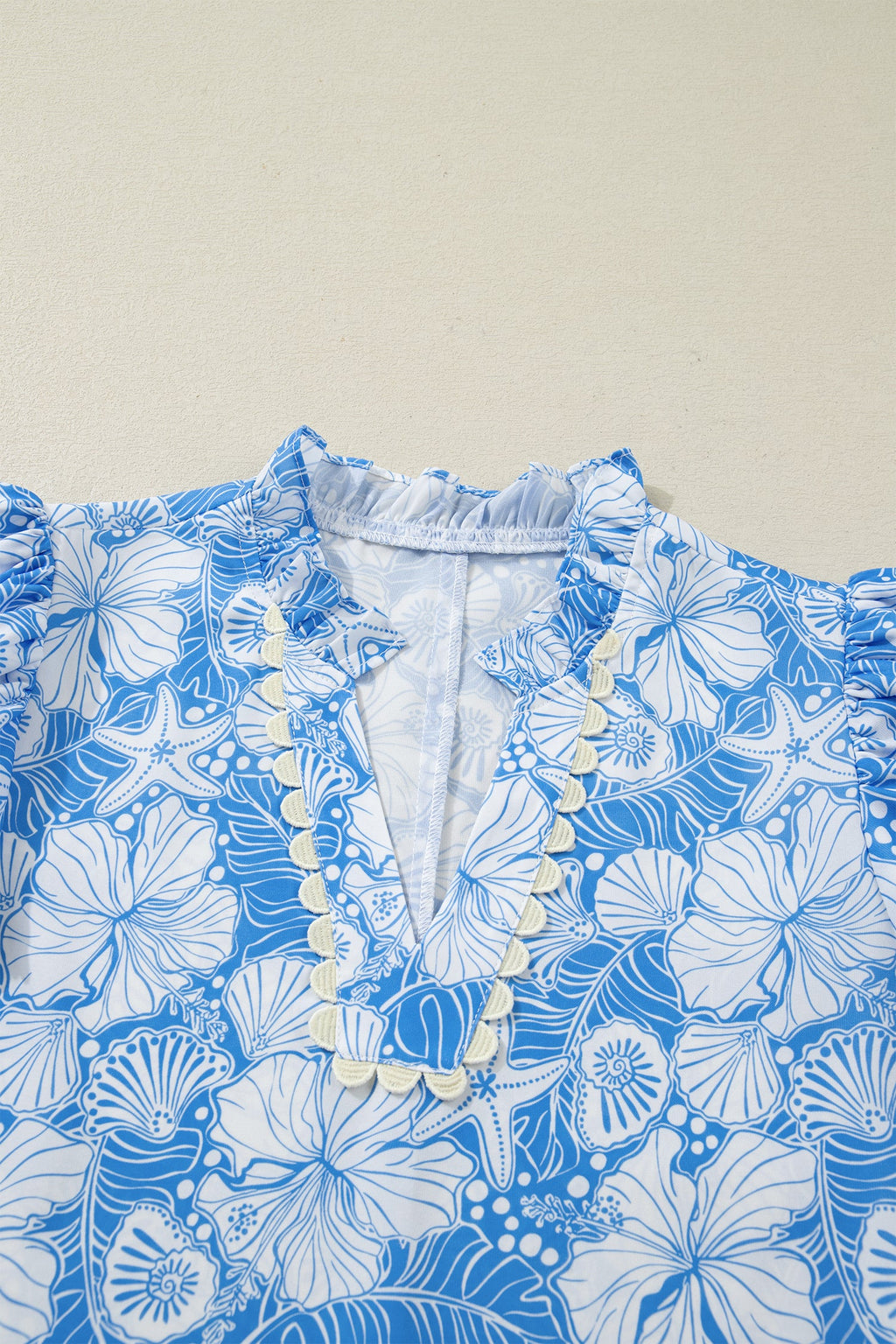 Oceanic Floral Scalloped Trim V-Neck Short Sleeve Blouse - Image 4