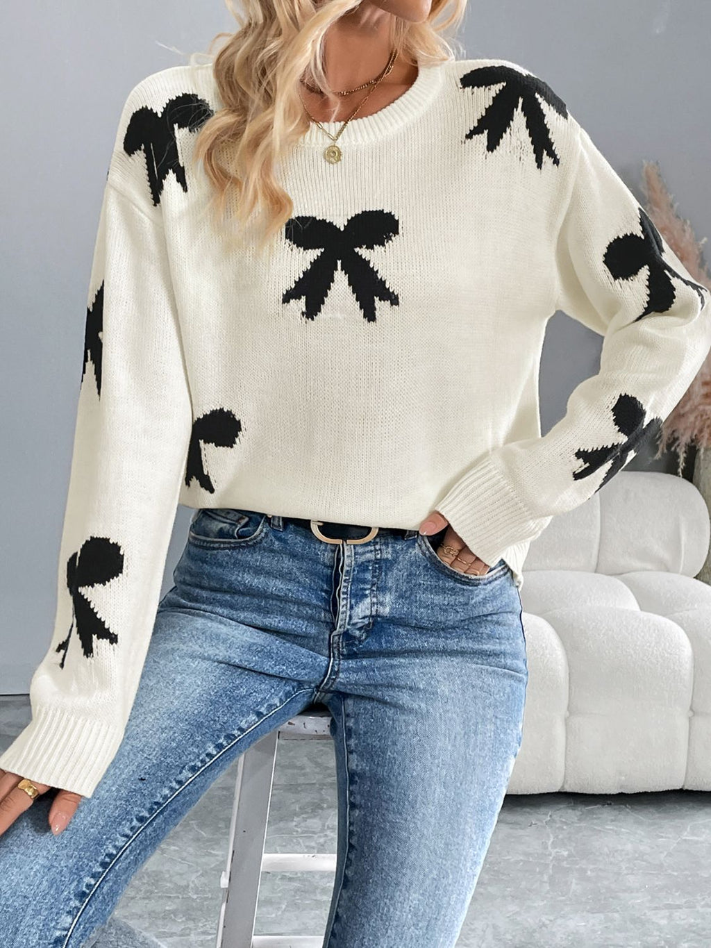 Women White Long Sleeve Sweater with Black Bow Graphic Print