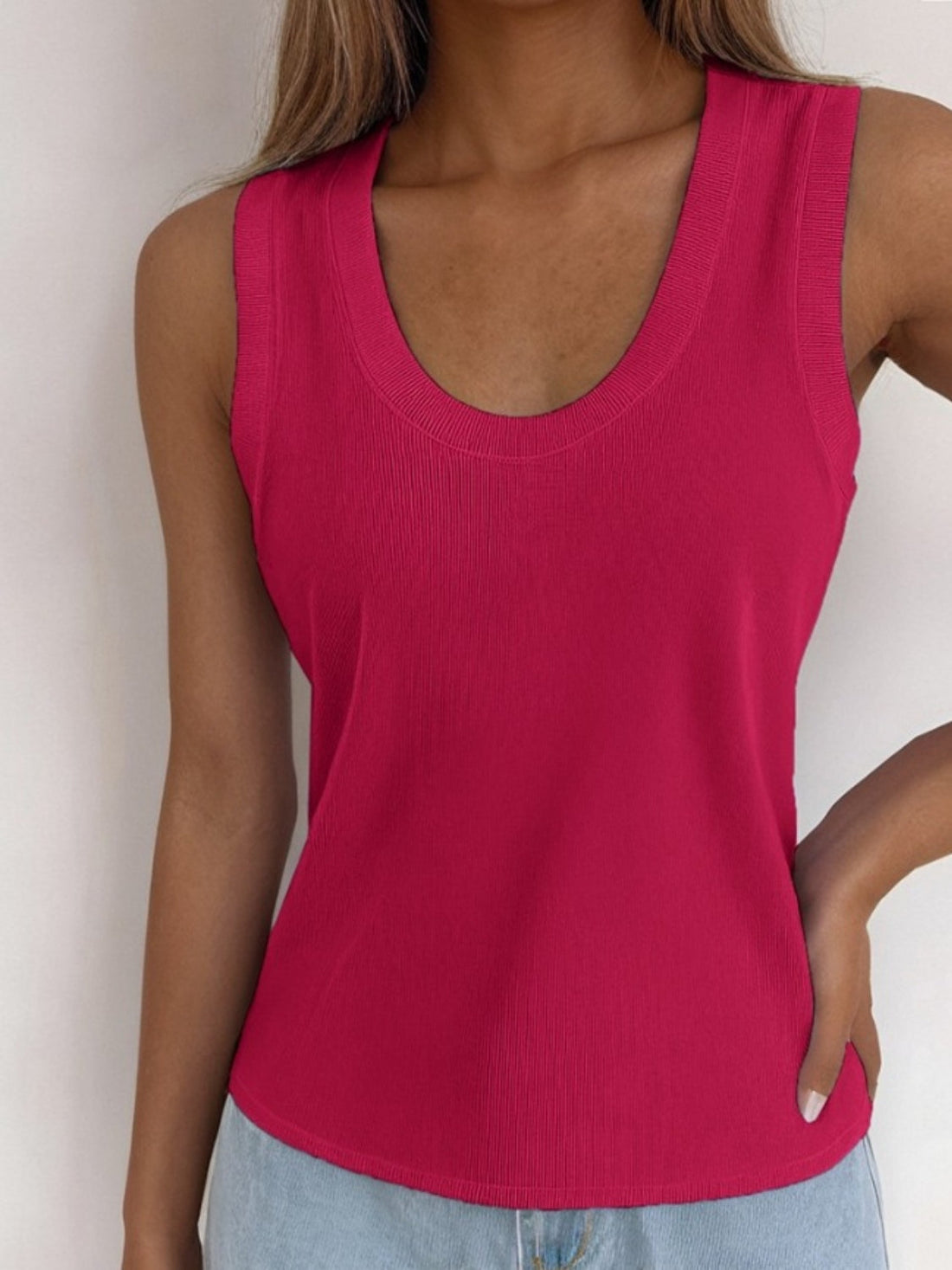 Women's Solid Scoop Neck Tank Top Lightweight Sleeveless Basic Shirt - Image 4