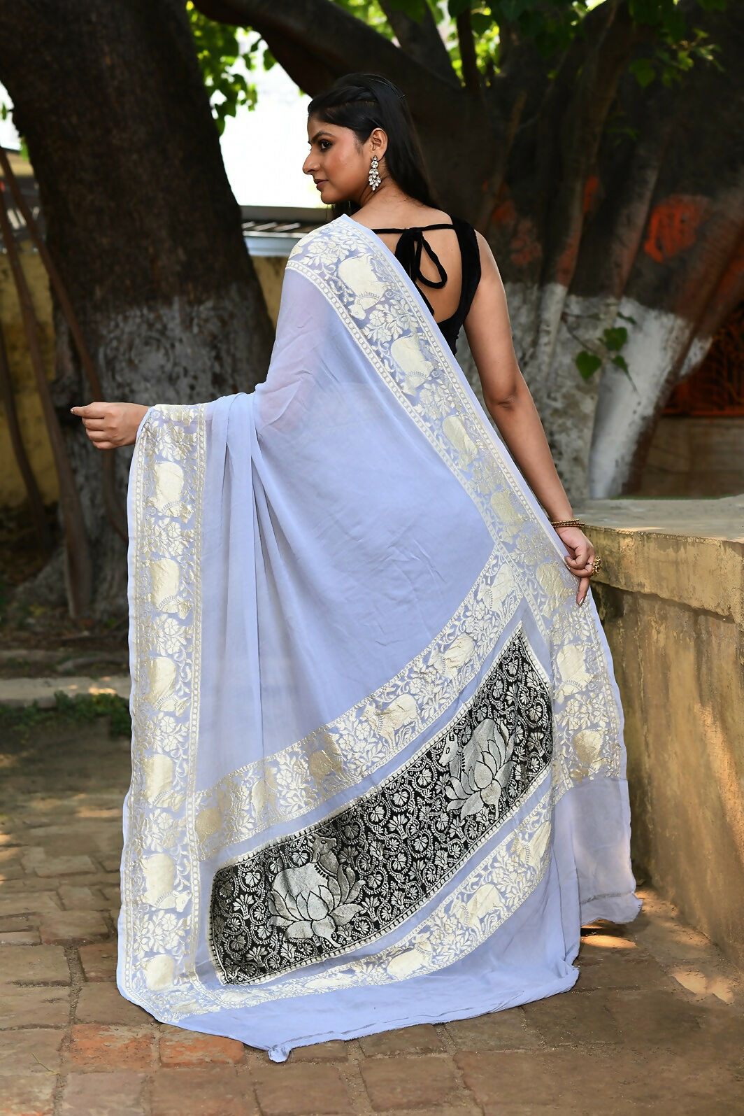 Silver Crepe Chiffon Pure Handloom Banarasi Silk Saree