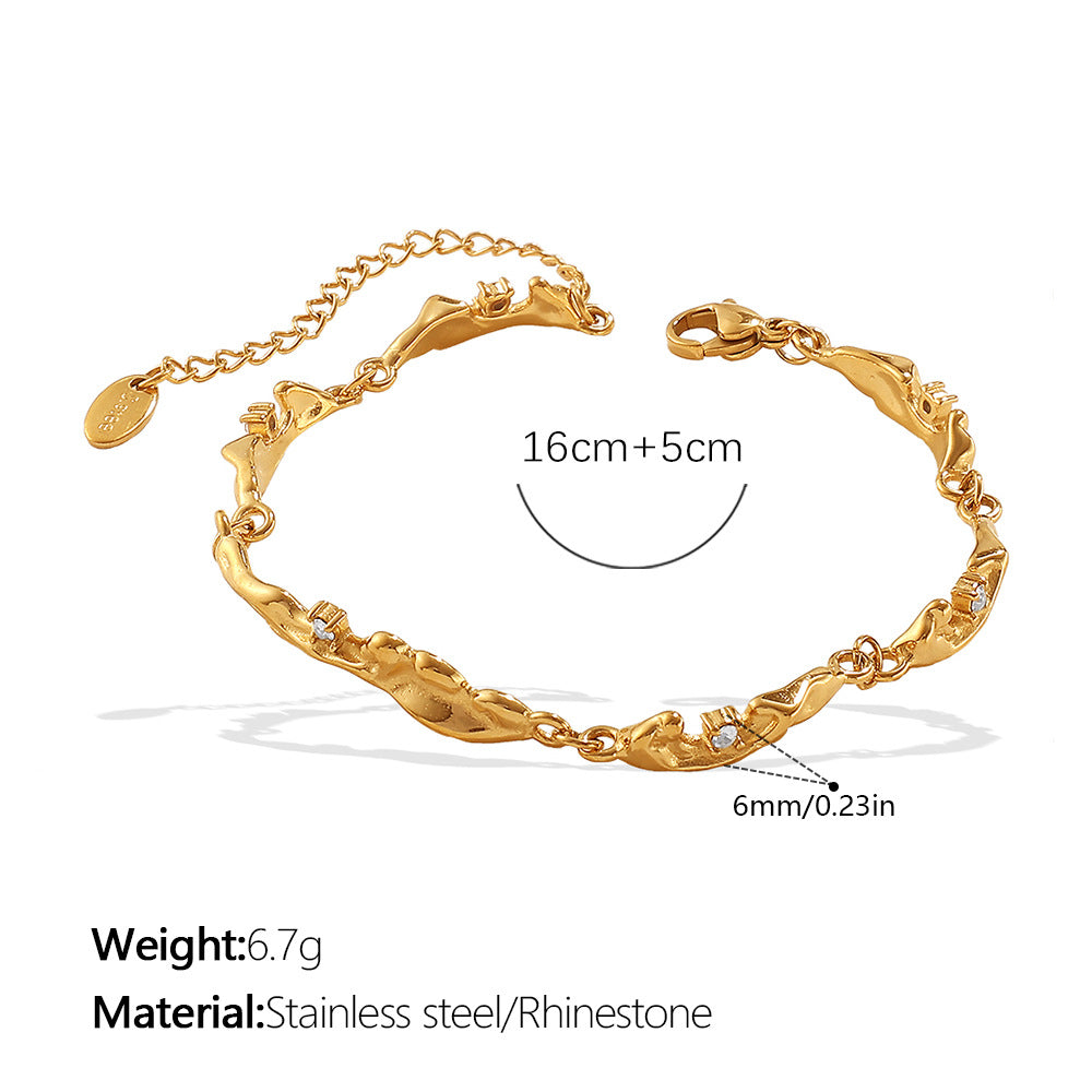Gold Texture Hollowed-out Hand Accessory With Retro Texture, Niche Design, With Tiny Diamond Inlays, Adjustable Bracelet