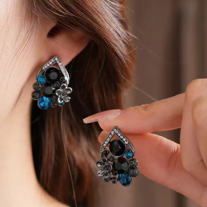 French Retro Square Studs Metal Enamel 3D Art Design