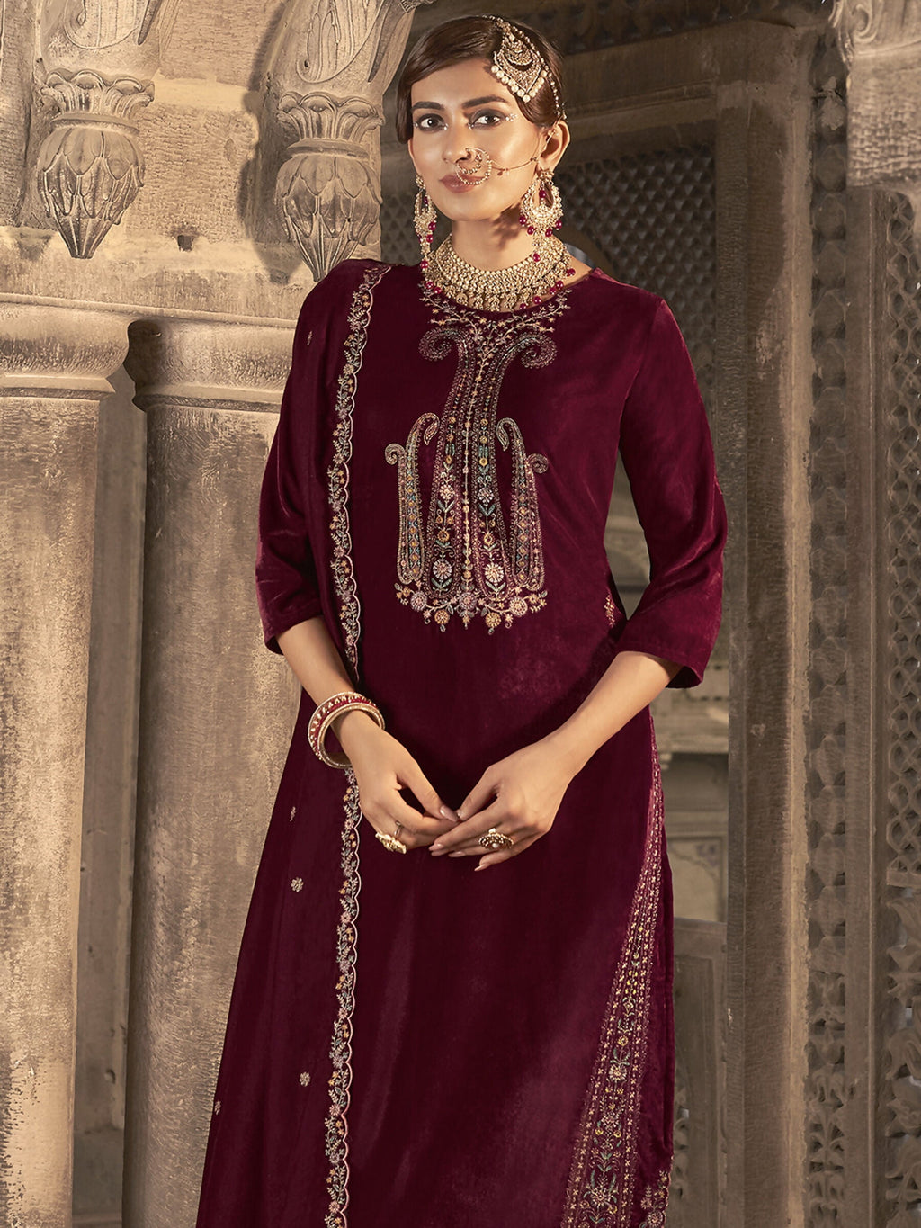 Maroon Velvet Floral Kurta Set with Resham Thread & Jari Work