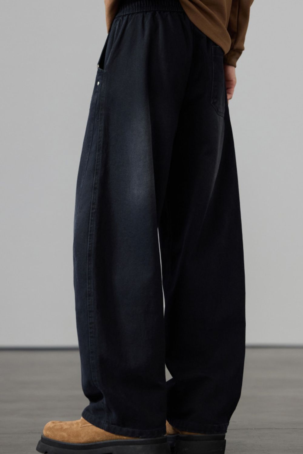 ea16f740-8246-49ef-9fa2-904b2f2a2379-Max