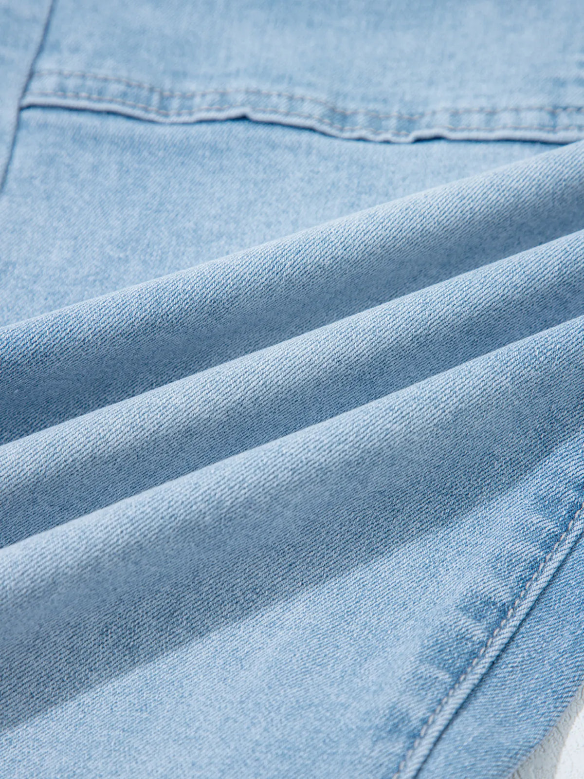 High Rise Barrel Relaxed Patch Pocket Jeans