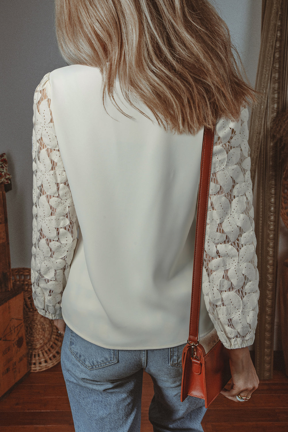 White Scalloped Lace V-Neck Lantern Sleeve Blouse