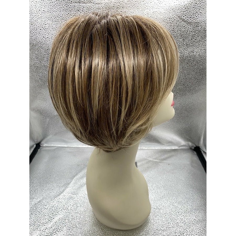 Easy Does It Short Wedge Wig