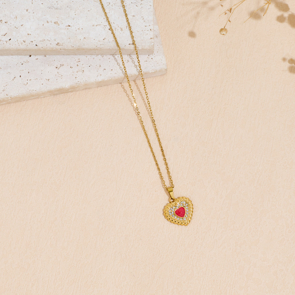 Heart-Shaped Rhinestone Pendant Necklace in Stainless Steel
