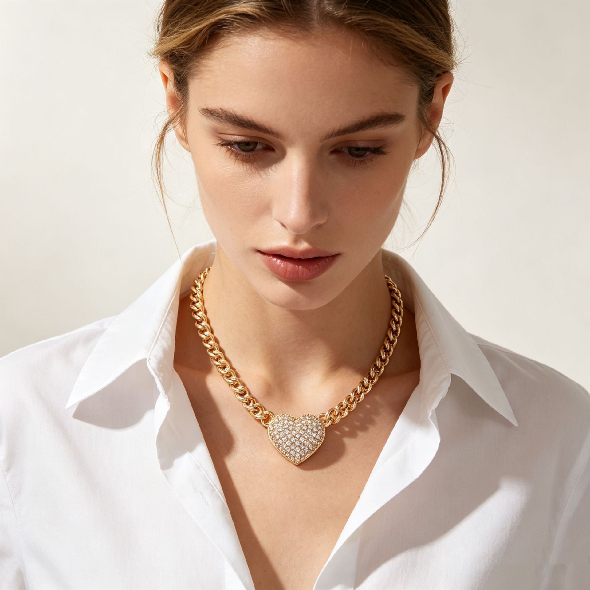 Link Necklace For Women With Inlaid Zircon Heart Pendant, Copper Material, Fashion Light Luxury Clavicle Chain, Trendy Valentine's Day Jewelry