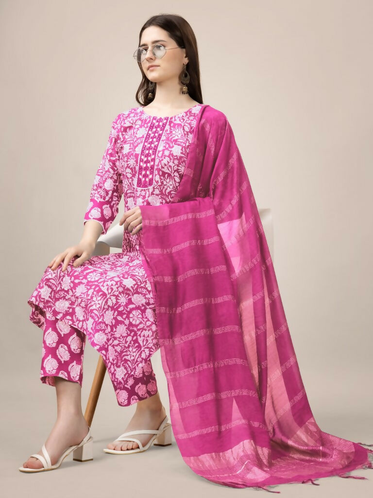 Women's Pink Rayon Printed Kurta Set with Lace and Embroidery