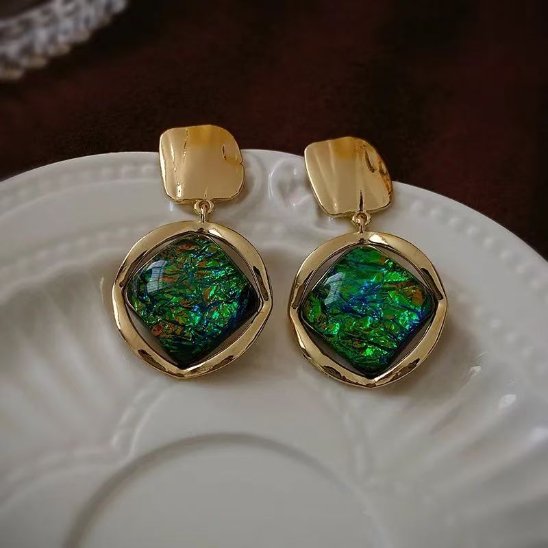 Vintage Rhombus Resin Dangle Earrings in Gold and Green