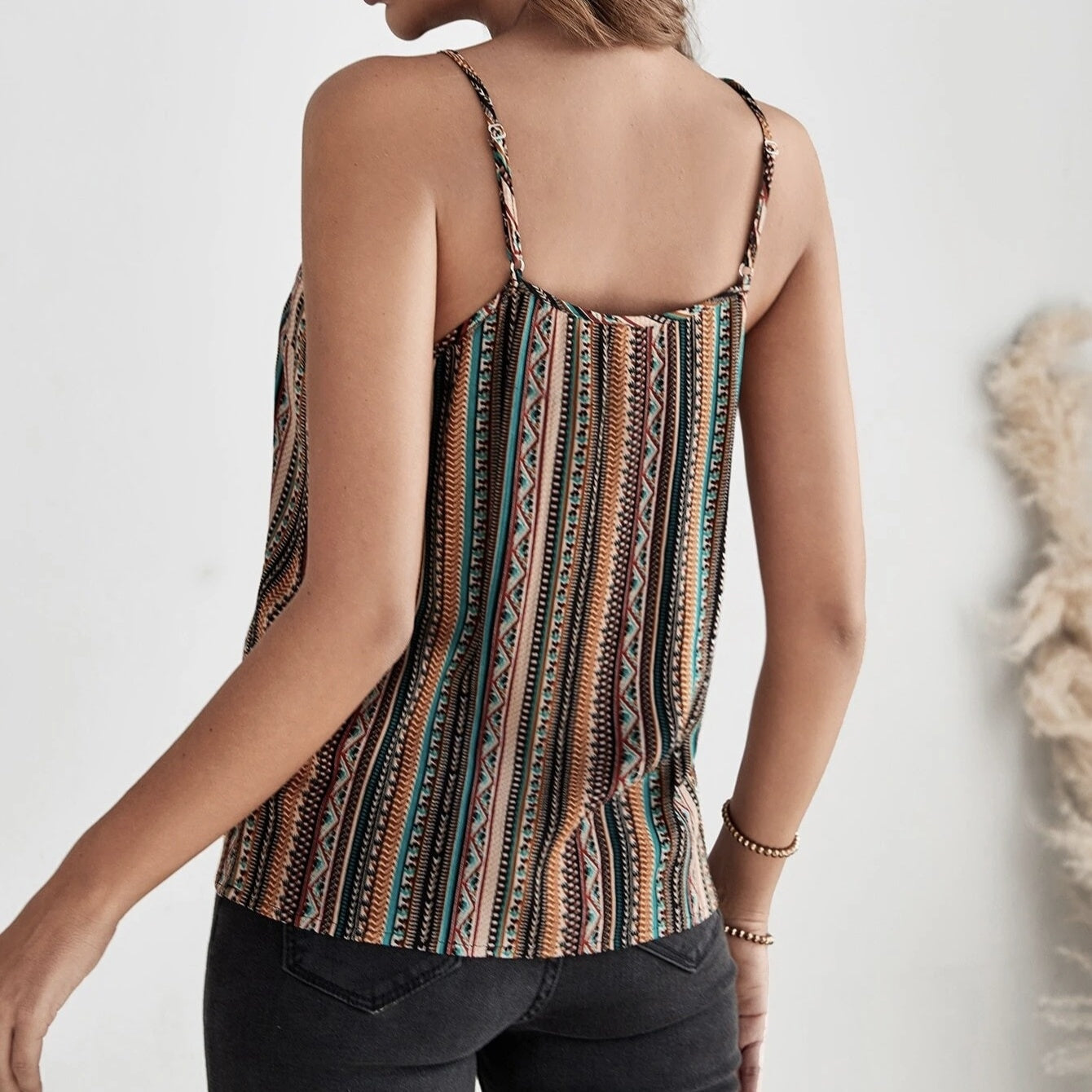 Women’s Geographical Print Retro Camisole Sleeveless Tank Top - Image 3
