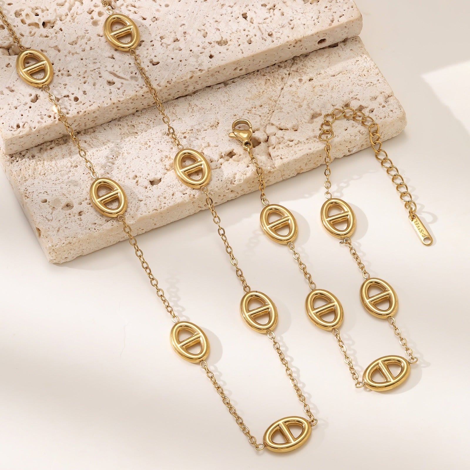 18K Gold Pig Nose Necklace and Bracelet Jewelry Set