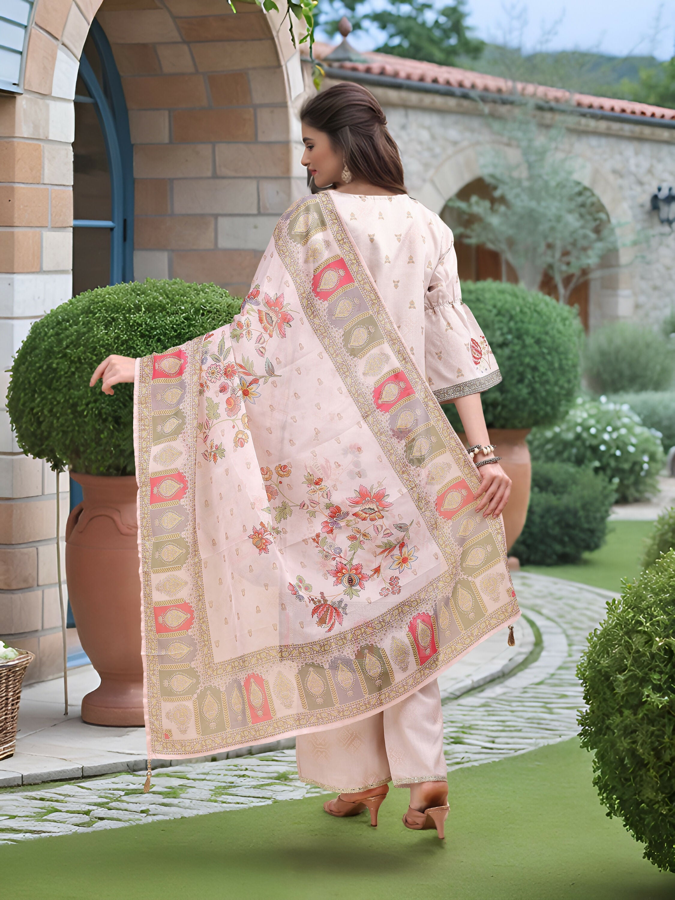Off White Digital Print Kurta Set with Foil Detail