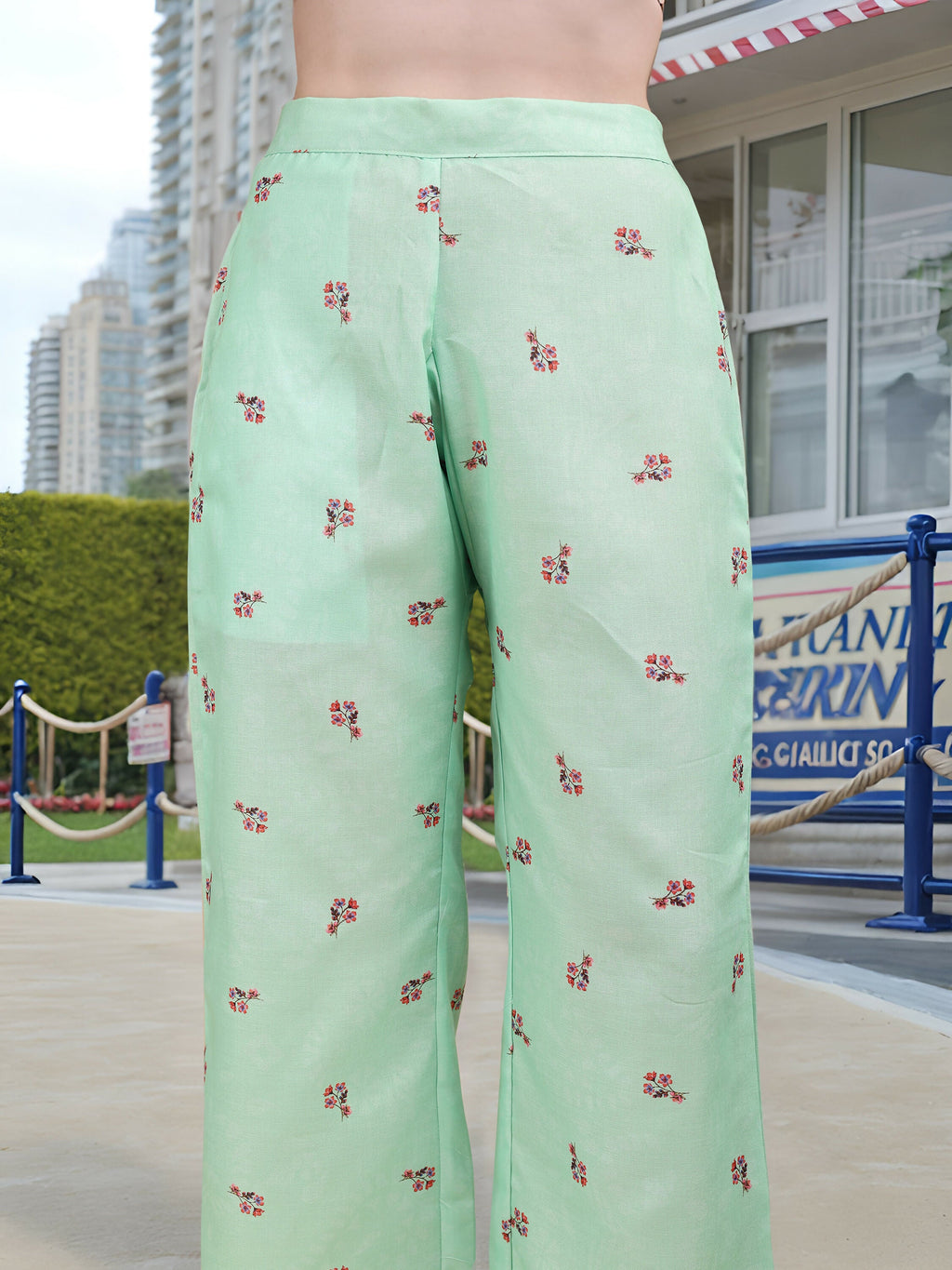 Green Linen Kurta Set with Digital Print and Foil Work