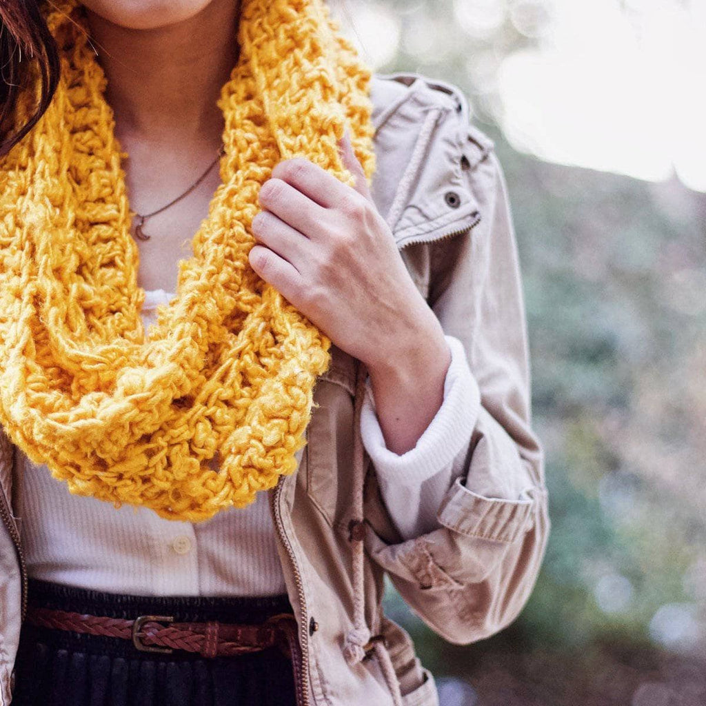 Elderidge Ribbed Banana Cowl Crochet Pattern for Cozy Style