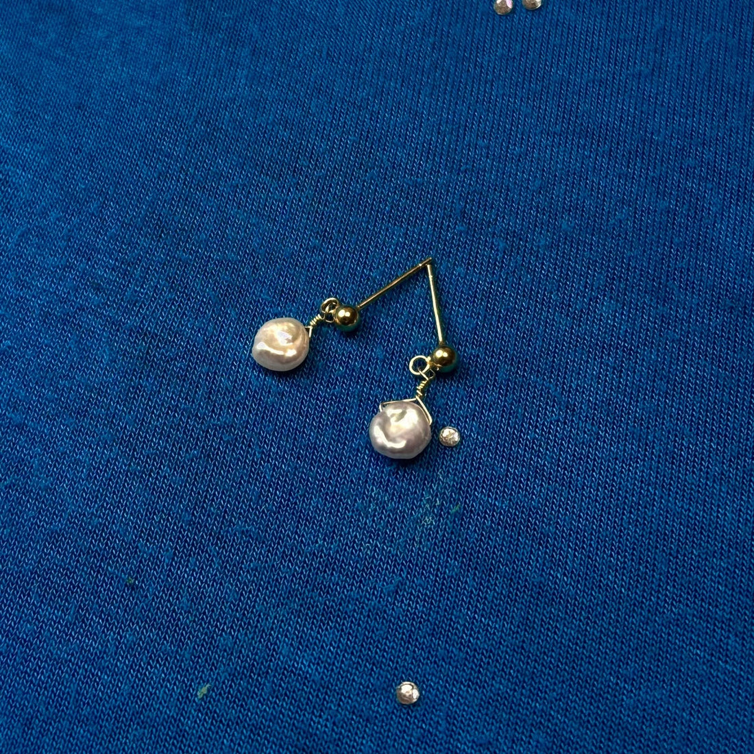 Elegant Gold-Plated Freshwater Pearl Drop Stud – Minimalist Luxury Jewelry for Sensitive Skin