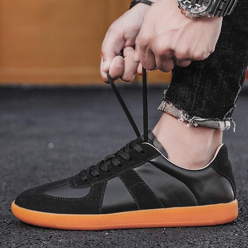 Retro Leather Men's Lightweight Casual Walking Sneakers