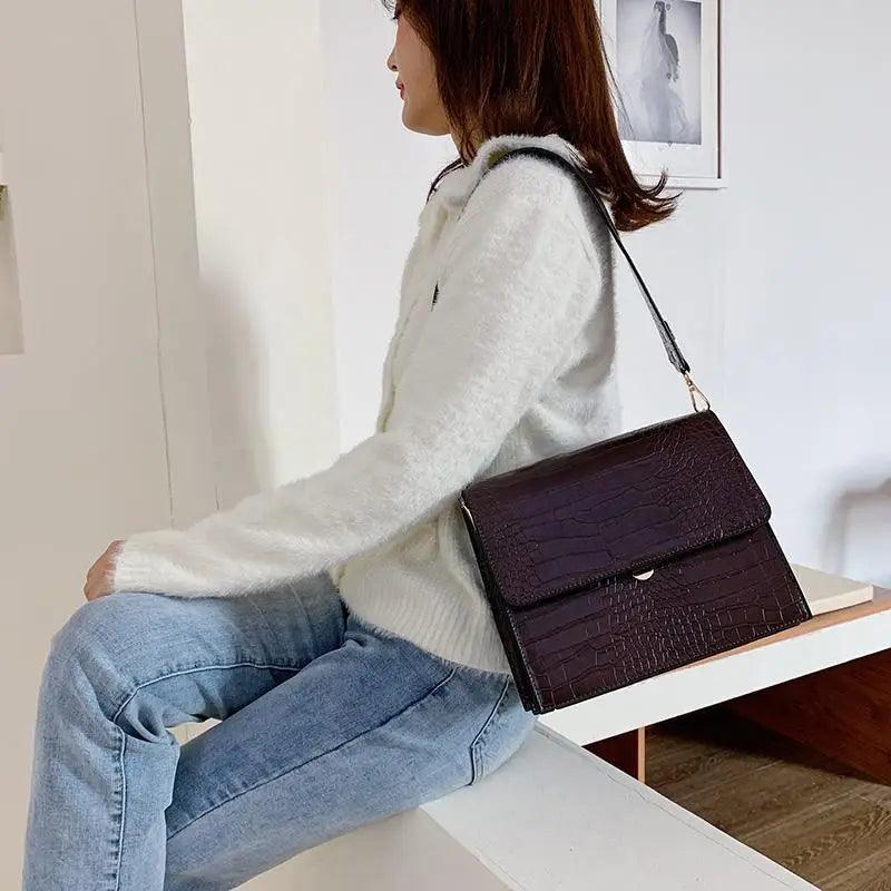 Elegant Modern Girls Messenger Bag with Chain Strap Details