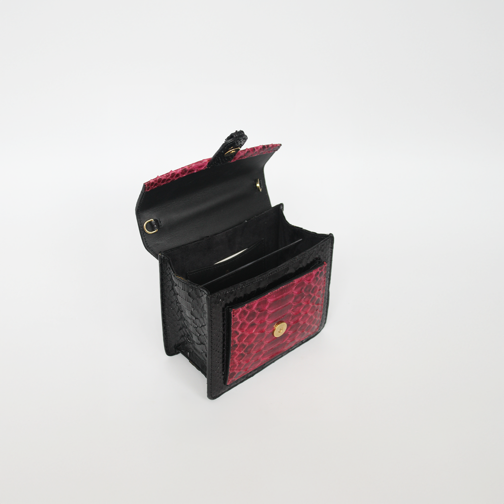 Emma in Wine & Black