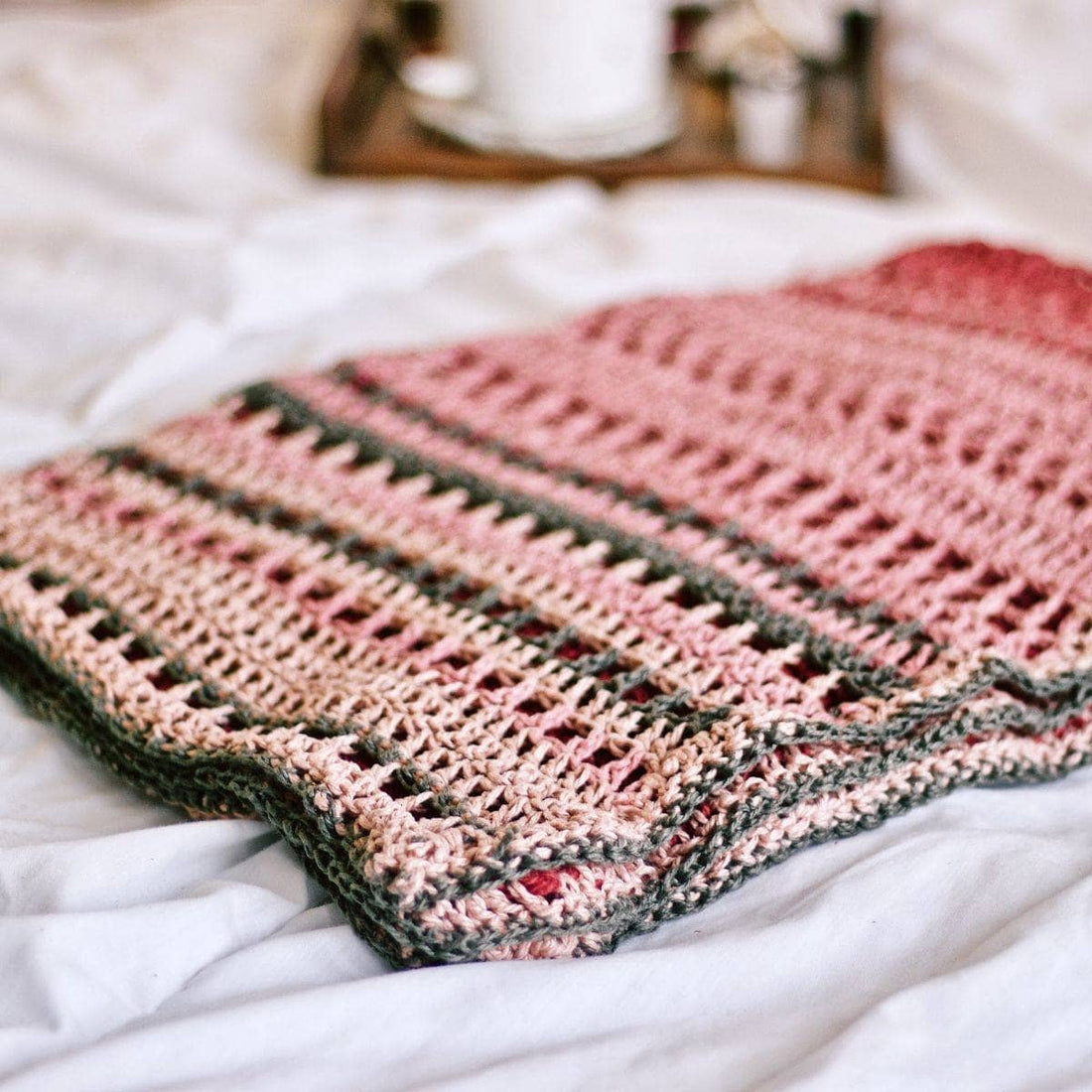 En Rose Crochet Lap Blanket DIY Kit for Cozy Home Decor