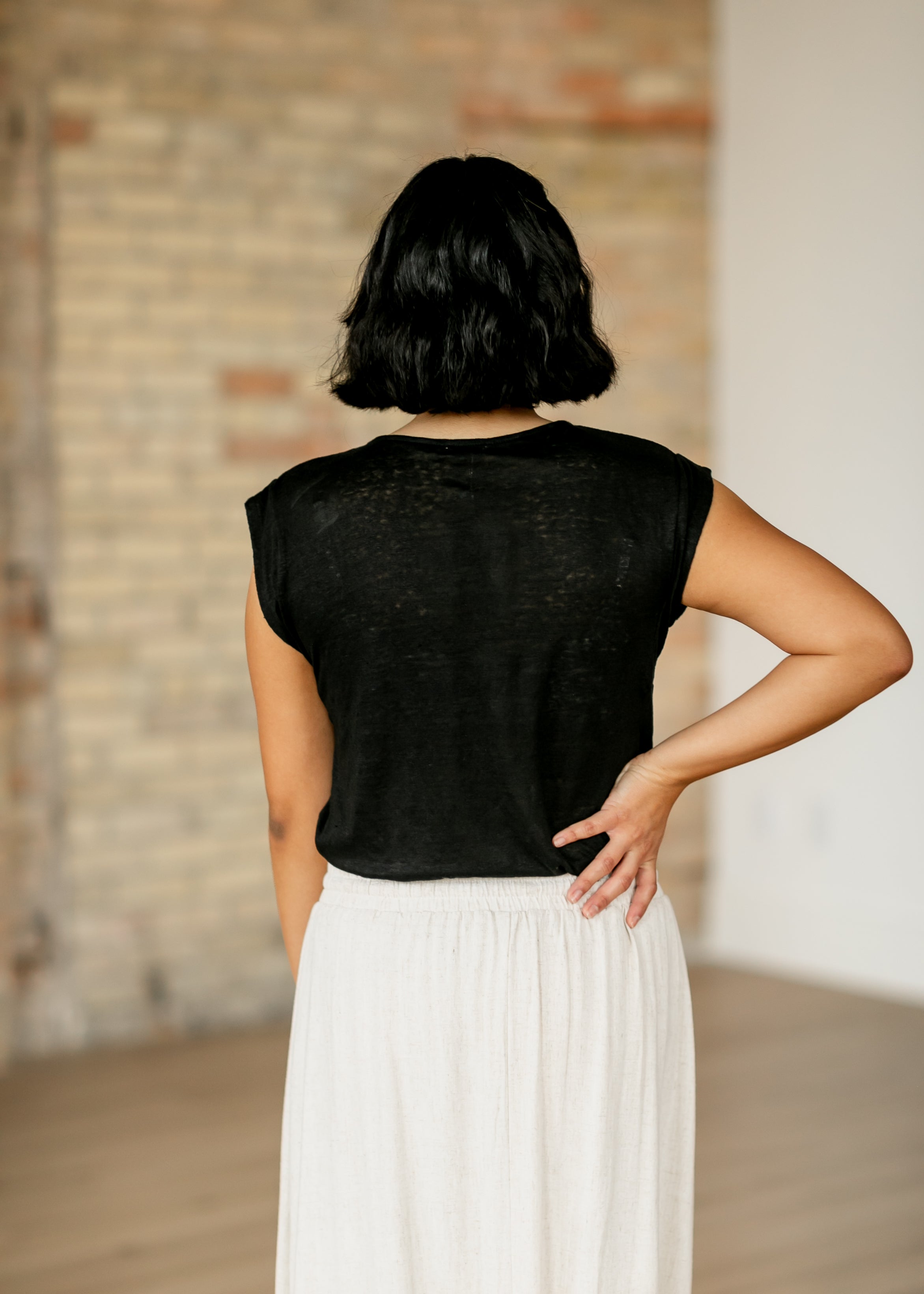 Essential Slub Cotton Cap Sleeve Top in Black