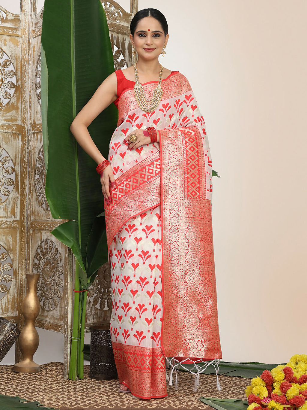 Red and White linen cotton saree with coordinating blouse piece