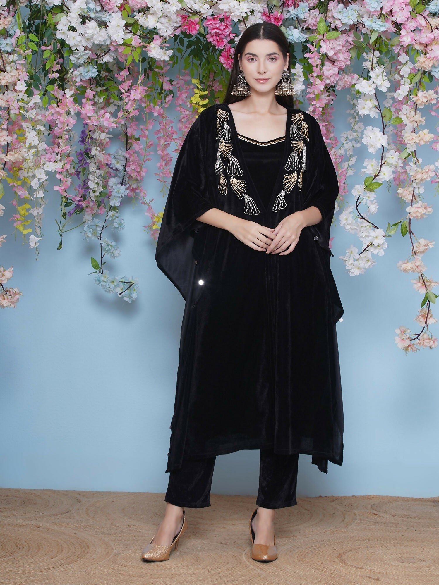 Black Hand Embellished Velvet Kaftan Set with Inner and Pant