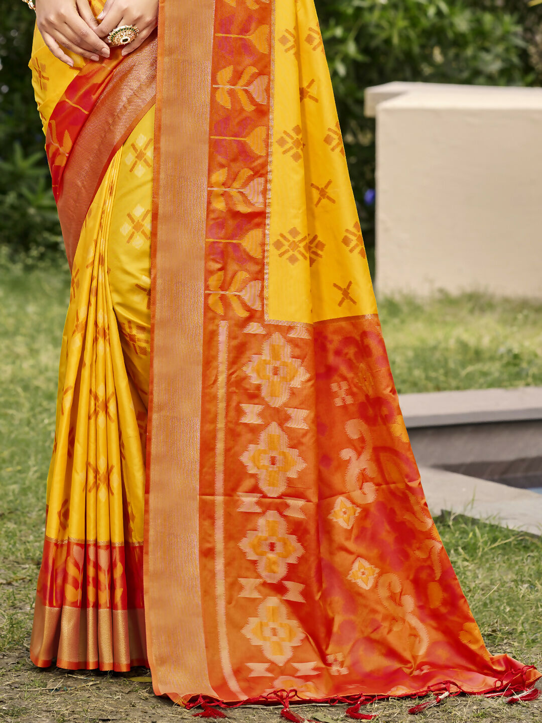 Shree Shyam Fashion Pochampalli Silk Yellow Saree