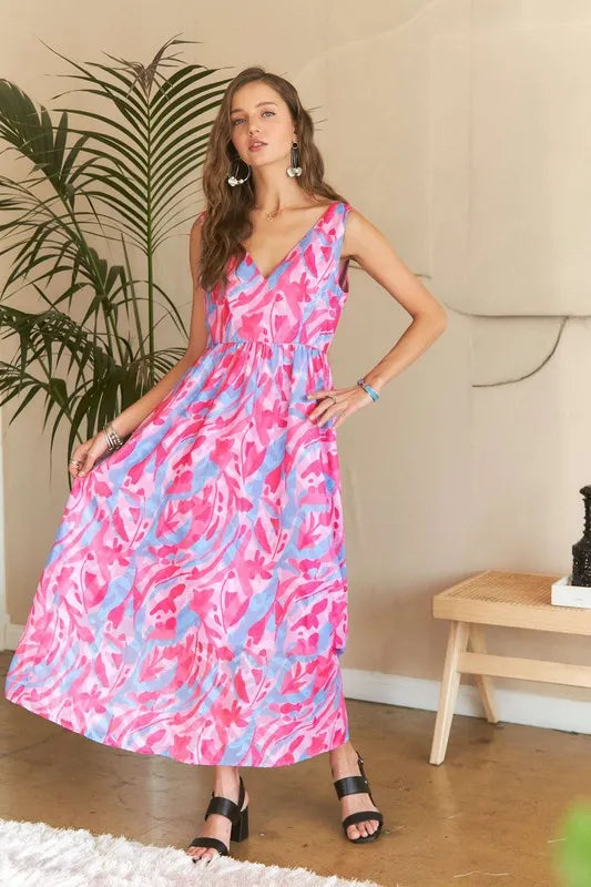 Abstract Floral V-Neck Maxi Dress – Elegant Summer Style