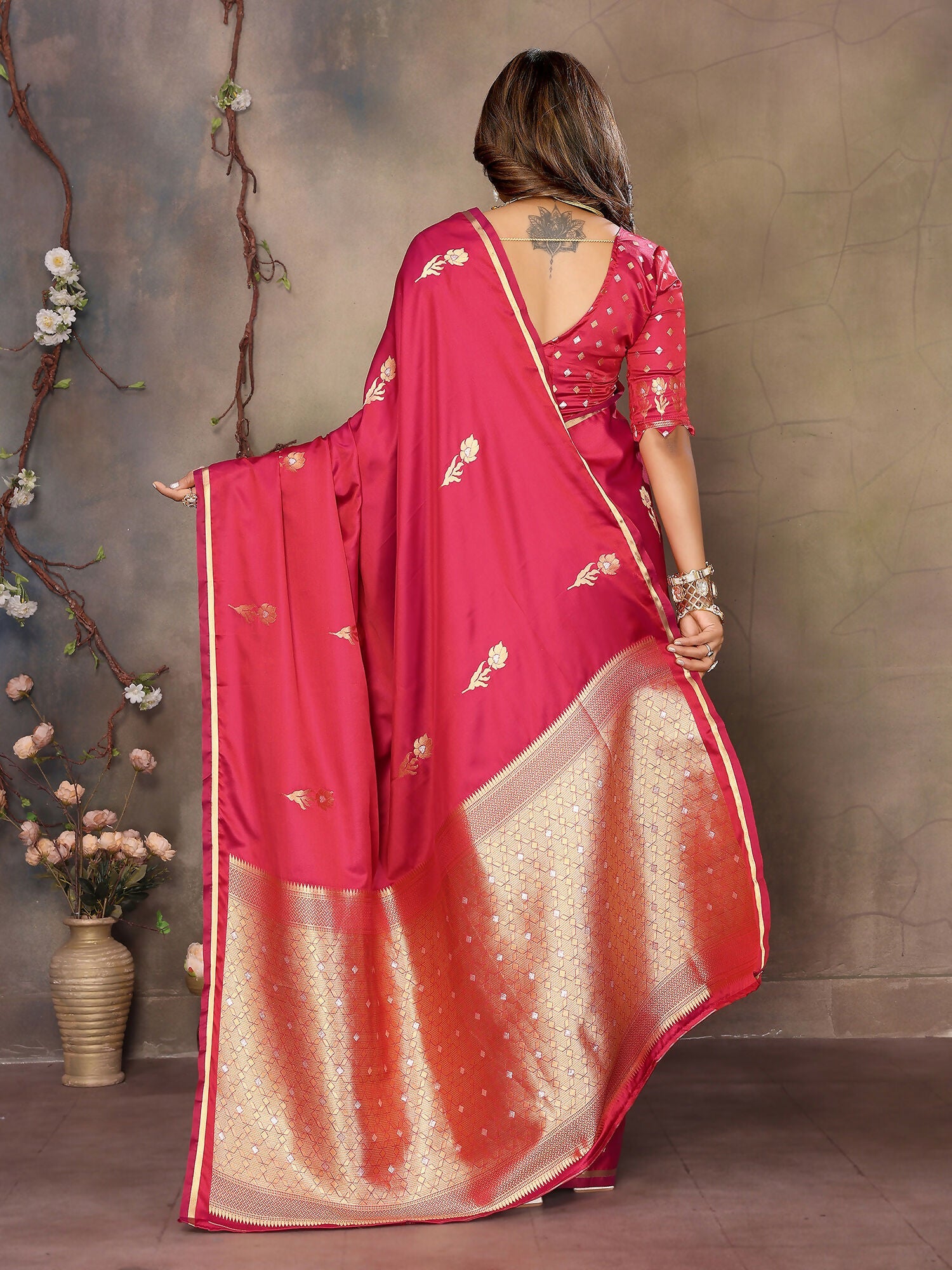 Red Floral and Botanical Motif Satin Silk Banarasi Saree