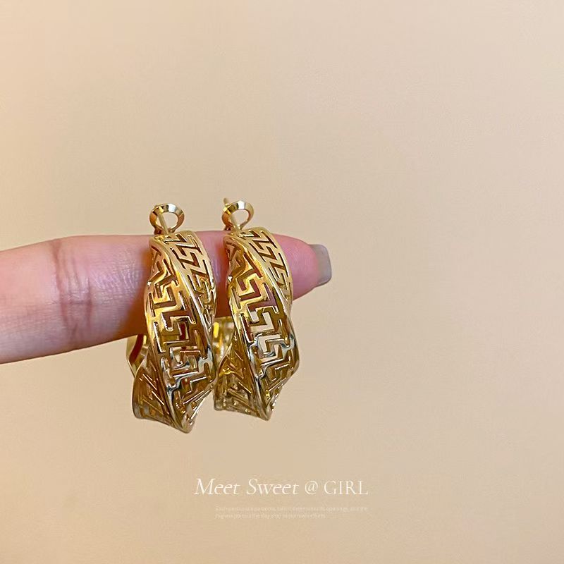 Twisted Hollow Hoop Earrings, European American Niche Gold Hoops