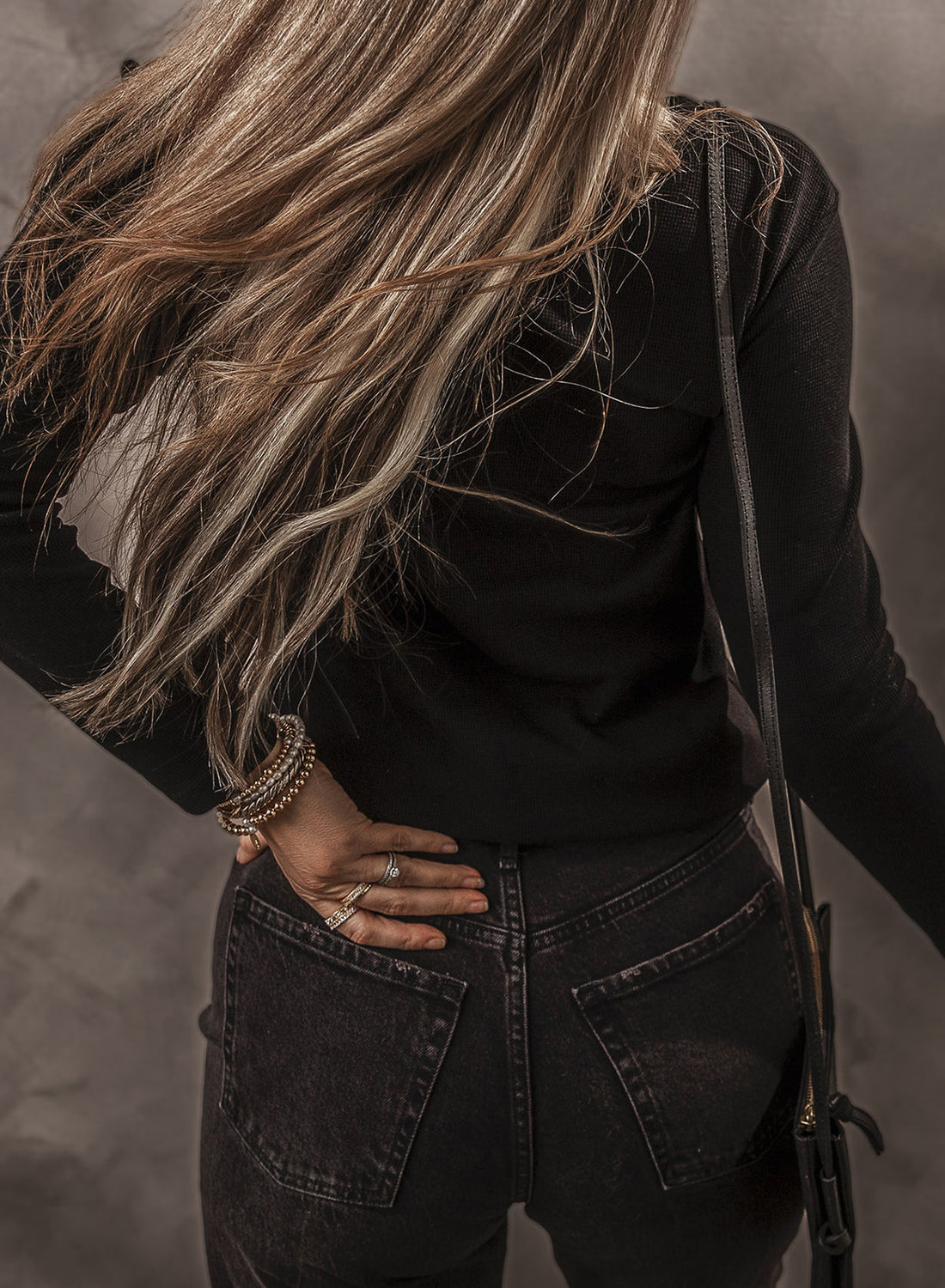 Women's Solid Ribbed V-Neck Long Sleeve Buttoned Knit Top - Black