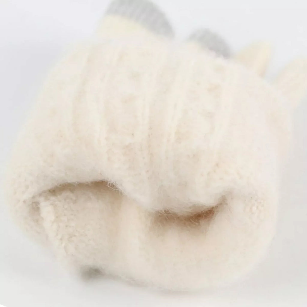 Cable Knit Touchscreen Gloves