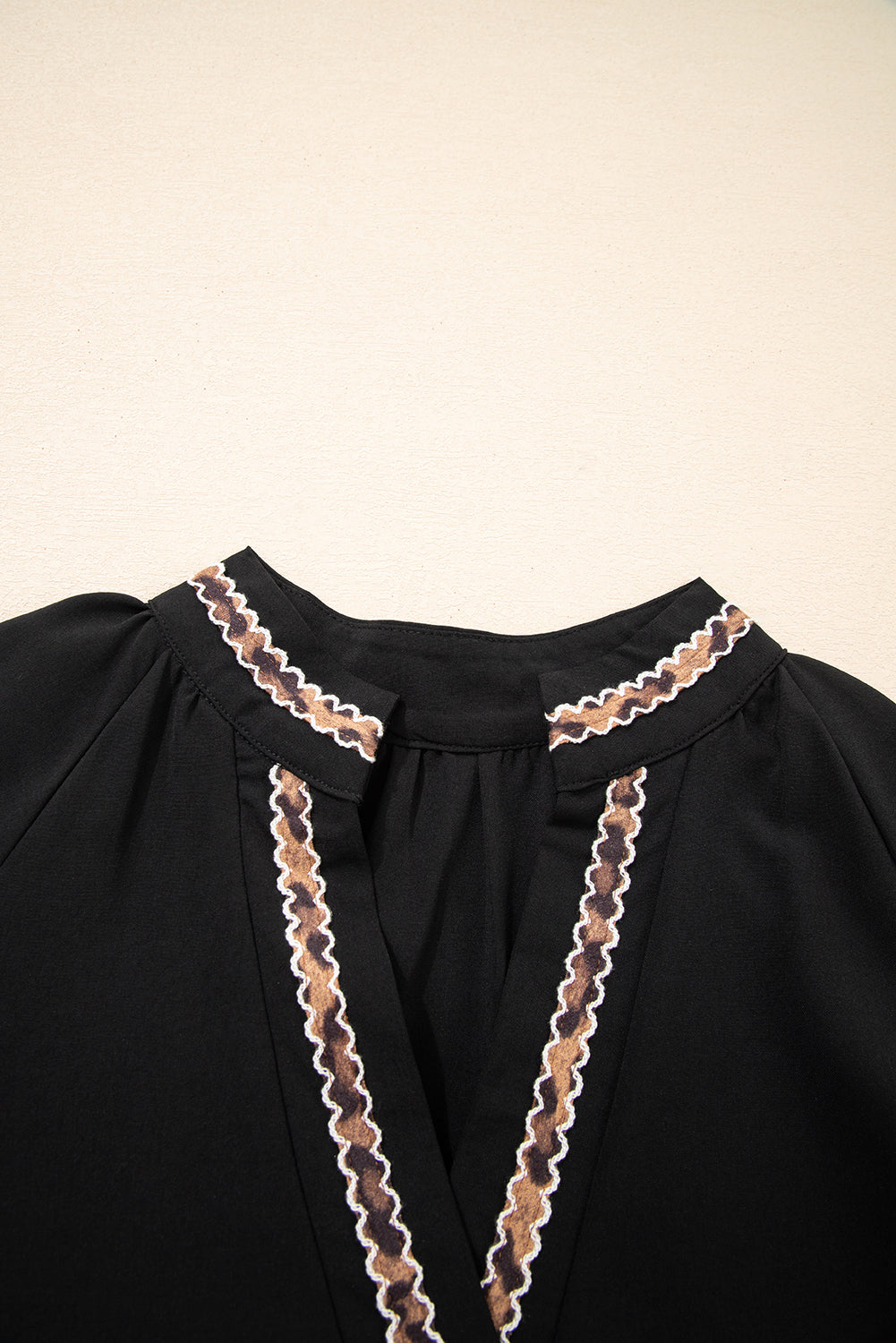 Contrast Trim V-Neck 3/4 Sleeve Mini Dress