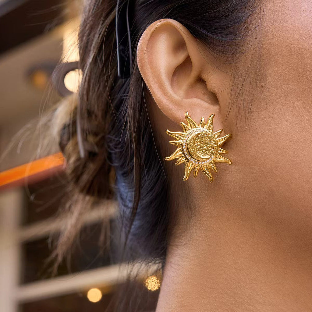 Diamond-studded Stud Earring And Necklace Set For Women