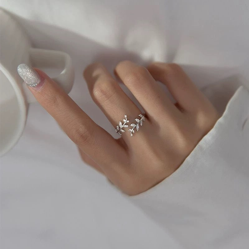Fashion Minimalist Leaf Ring, INS Trend, Adjustable Open Band, Elegant High-End Index Finger Ring