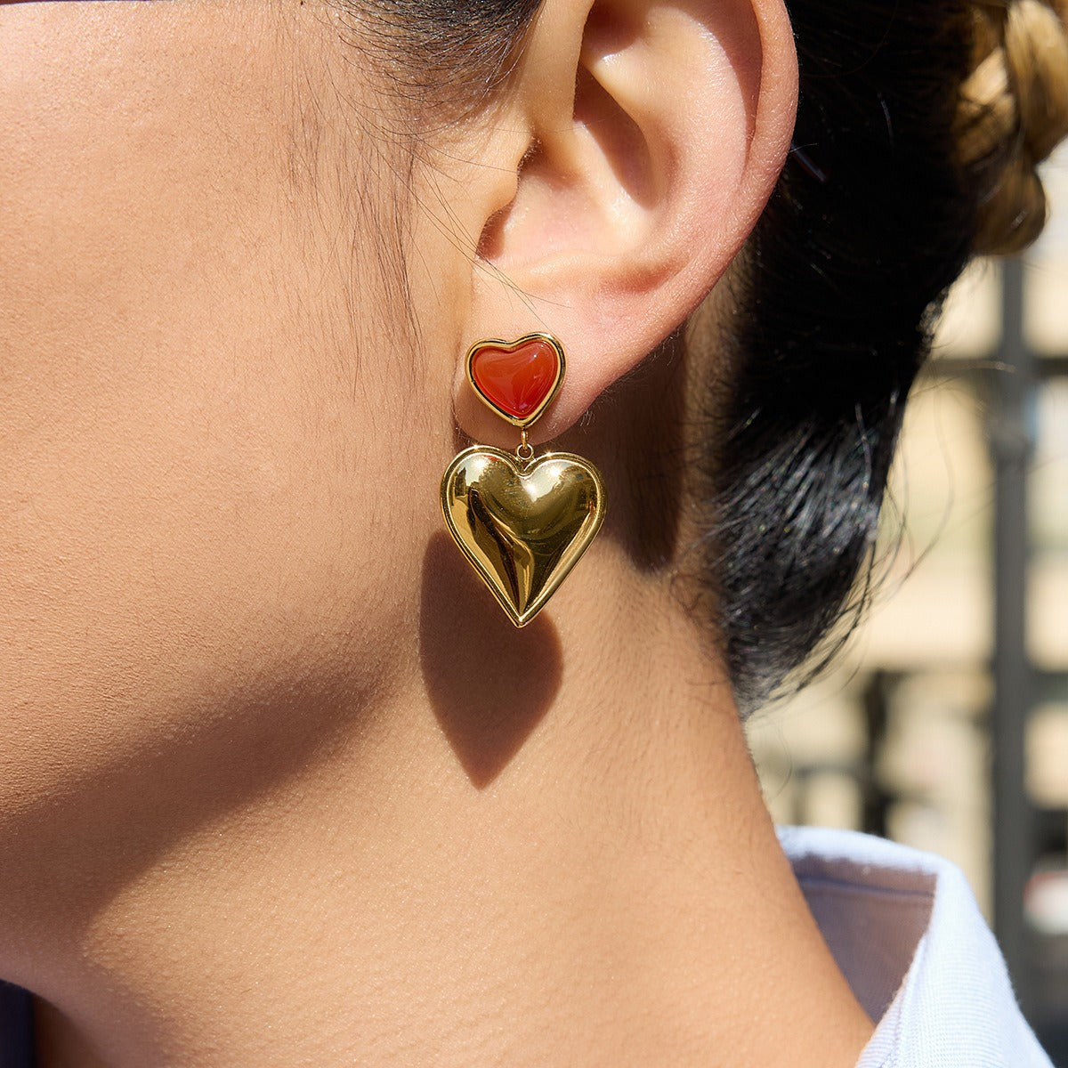 18K Gold Heart-Shaped Earrings in Polished Titanium Steel