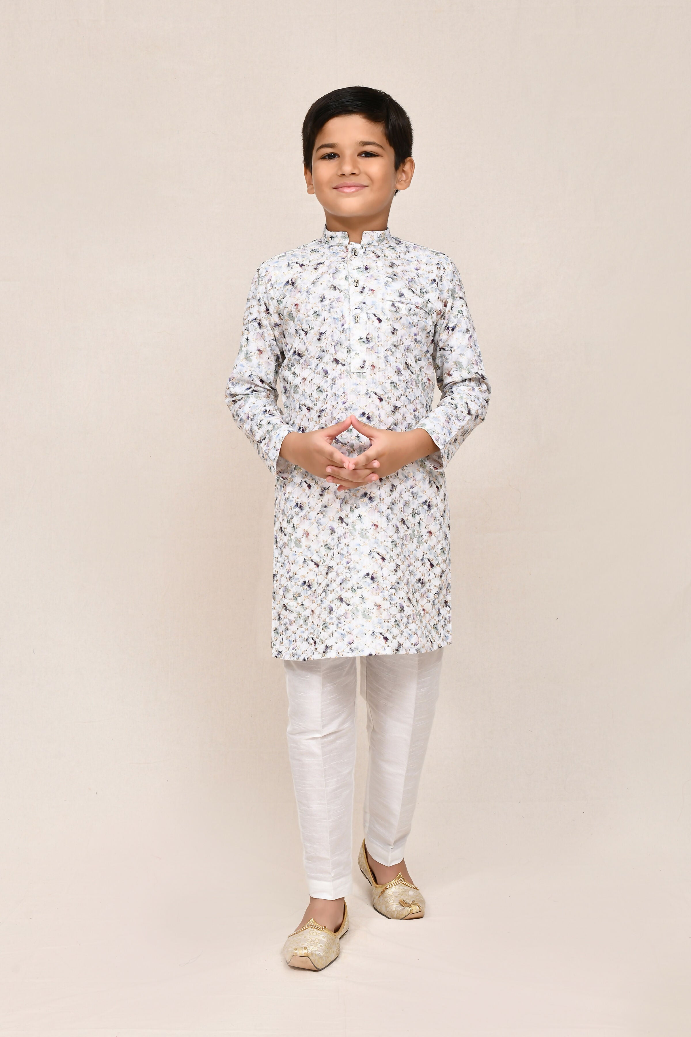 Cotton White Kurta Set with Straight Fit Pant and Zari Work
