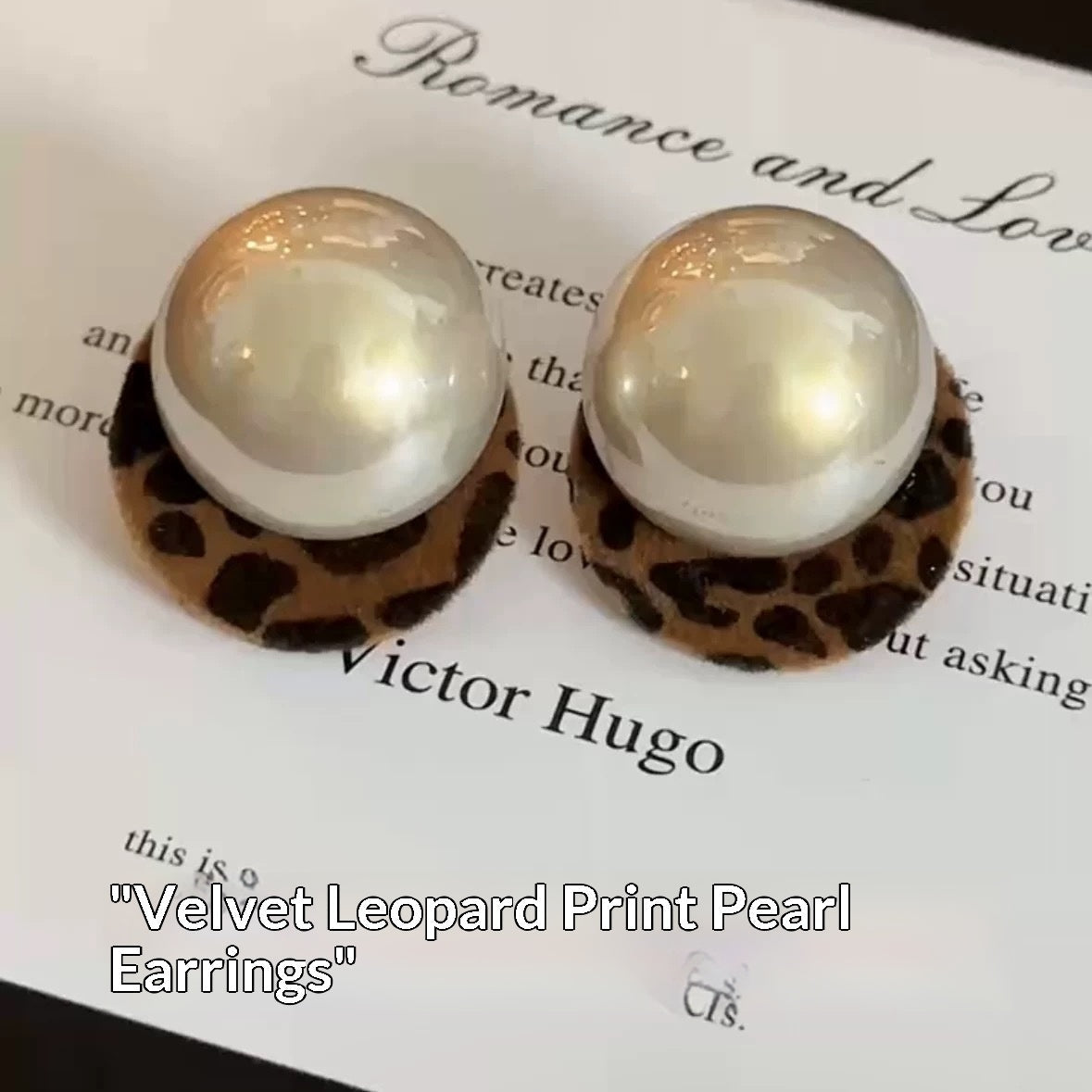 Korean-style Retro Leopard-print Pearl Stud Earrings
