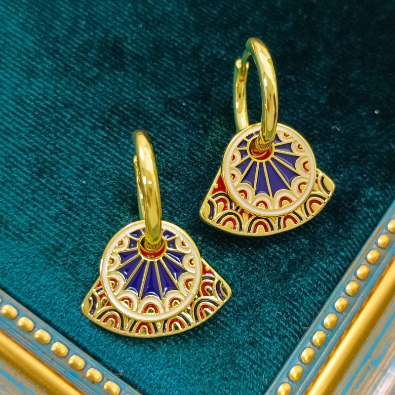 Elegant Vintage Fan-shaped Painted Ear Clips in Multi-Color