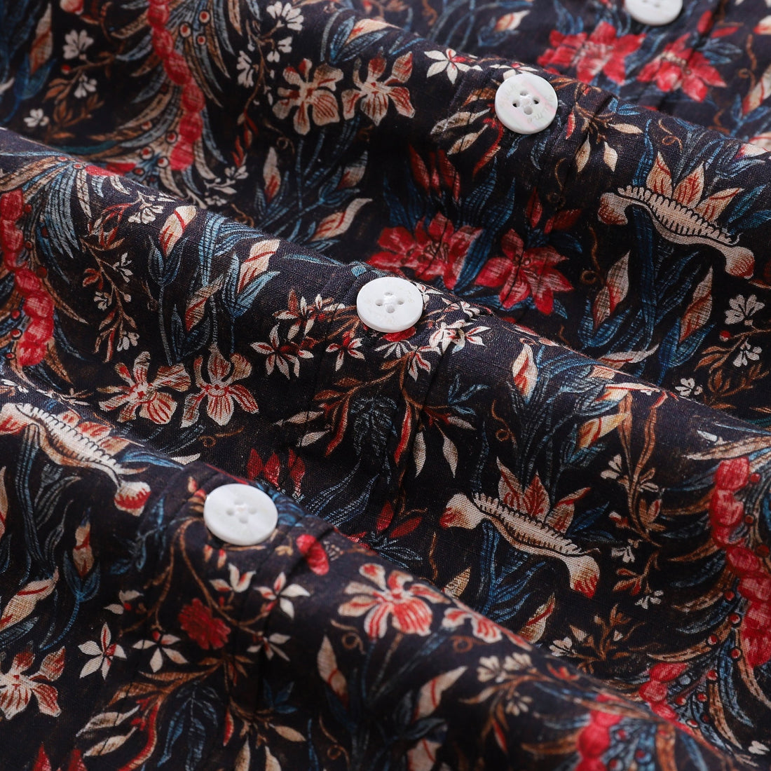 Men's Floral Hawaiian Button-Down Shirt in Cotton Iris Print