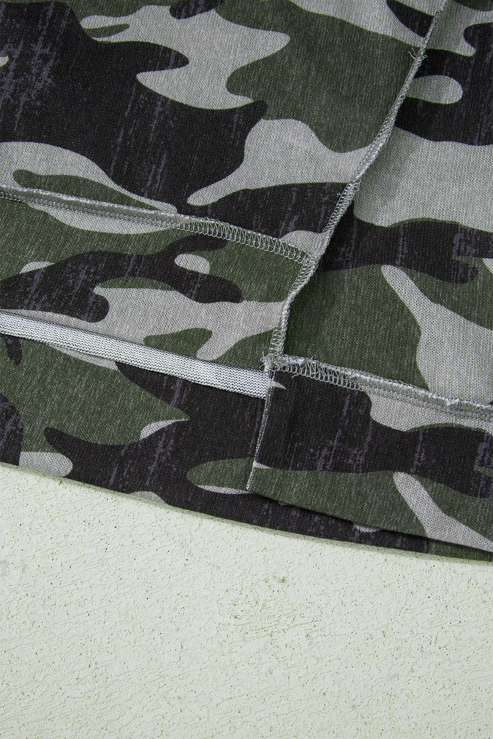 Women's Camo Print Drop Shoulder Sweatshirt with Uneven Hem - Image 8