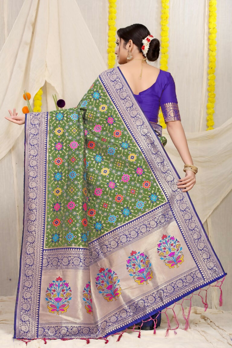 Women's Green Patola Silk Saree with Zari Woven Detail