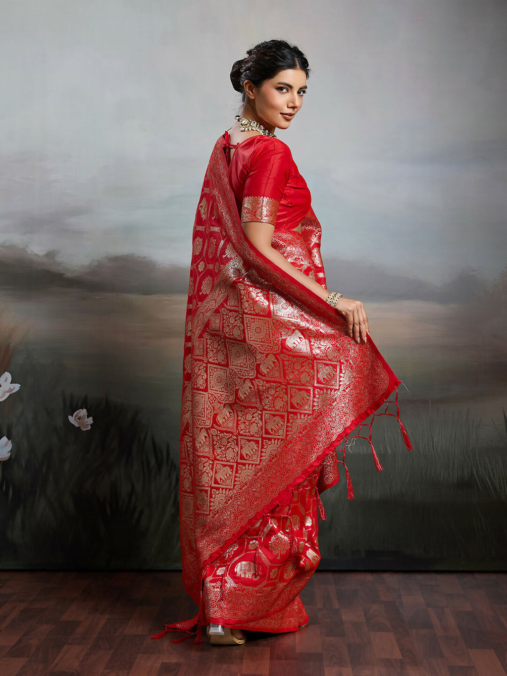 Red Silk Blend Saree with Matching Blouse Piece
