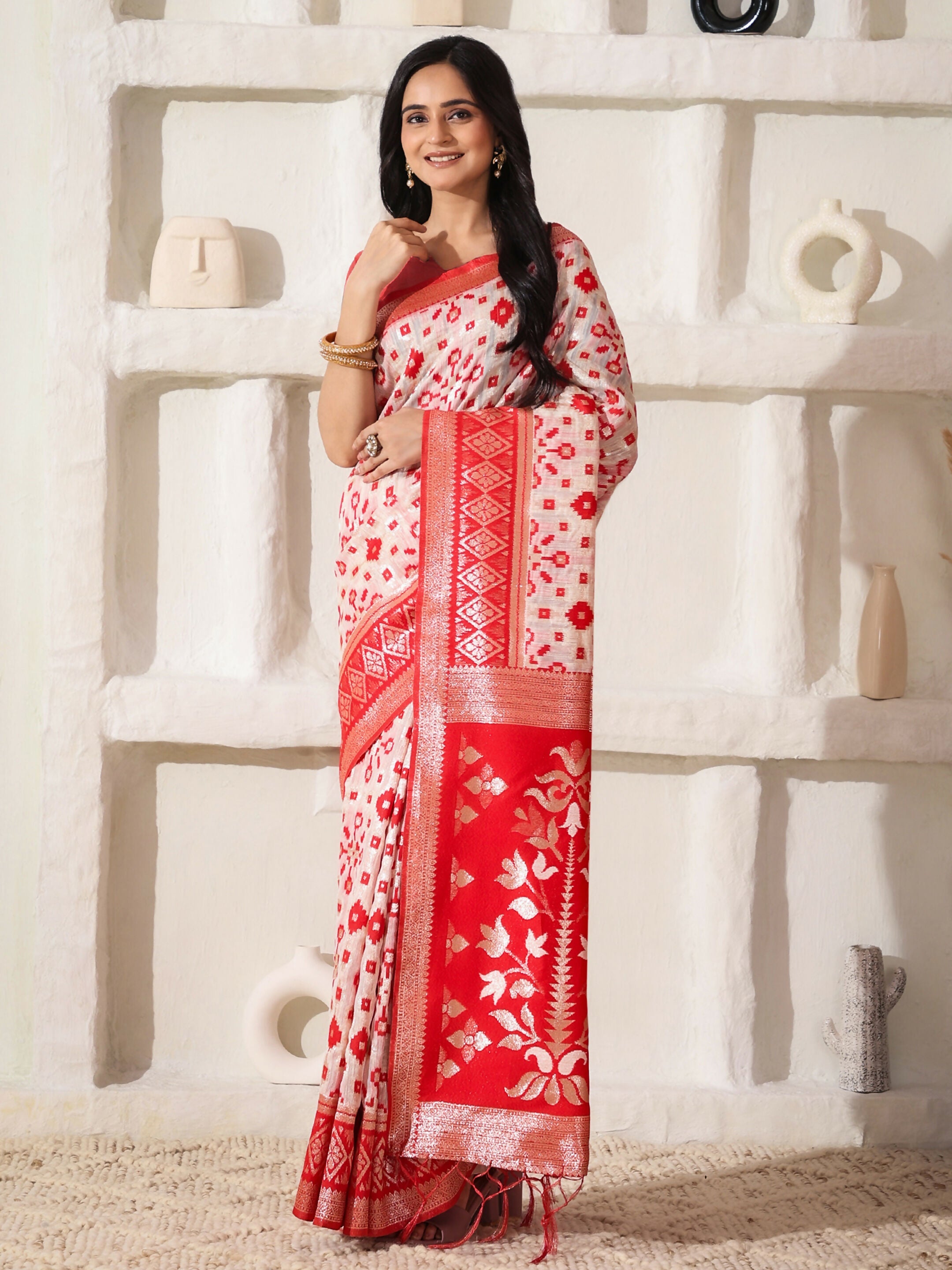 Shree Shyam Fashion Linen Cotton Red & White Saree