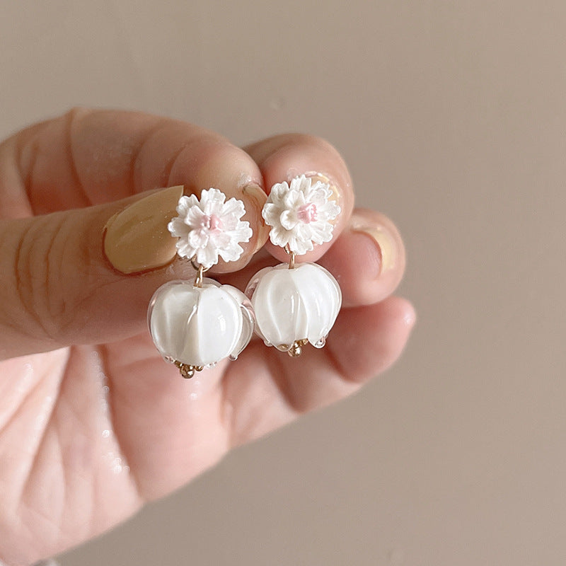 Dainty Heart Stud Earrings in Gold - Minimalist Everyday Jewelry