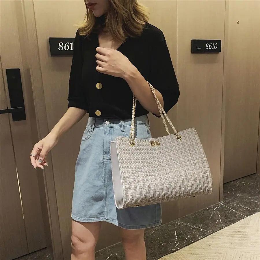 Geometric PU Leather Chain Shoulder Bag - Beige & Gold Crossbody