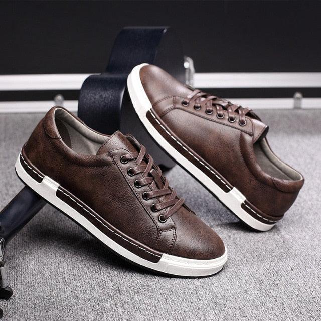 Classic Leather Men's Casual Walking Shoes - Black & White Flat