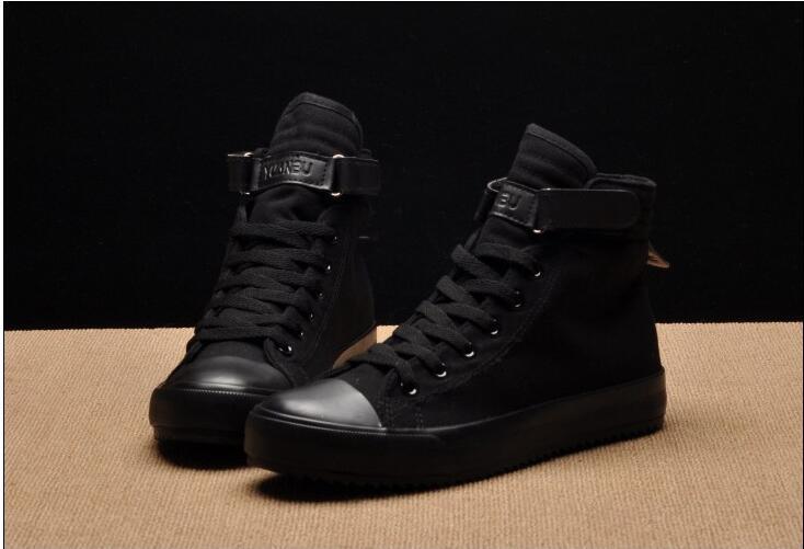 Men's High Top Canvas Sneakers – Breathable Vulcanized Casual Shoes